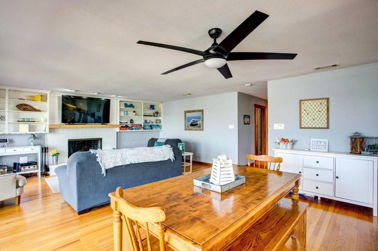 Cedar Creek Lakefront Vacation Rental With Pool Gun Barrel City Buitenkant foto