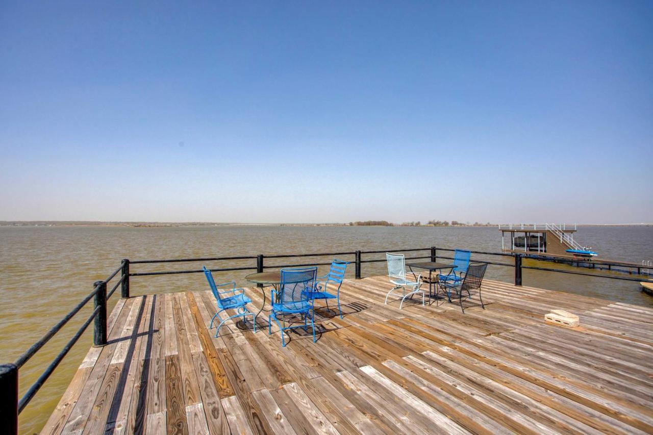 Cedar Creek Lakefront Vacation Rental With Pool Gun Barrel City Buitenkant foto