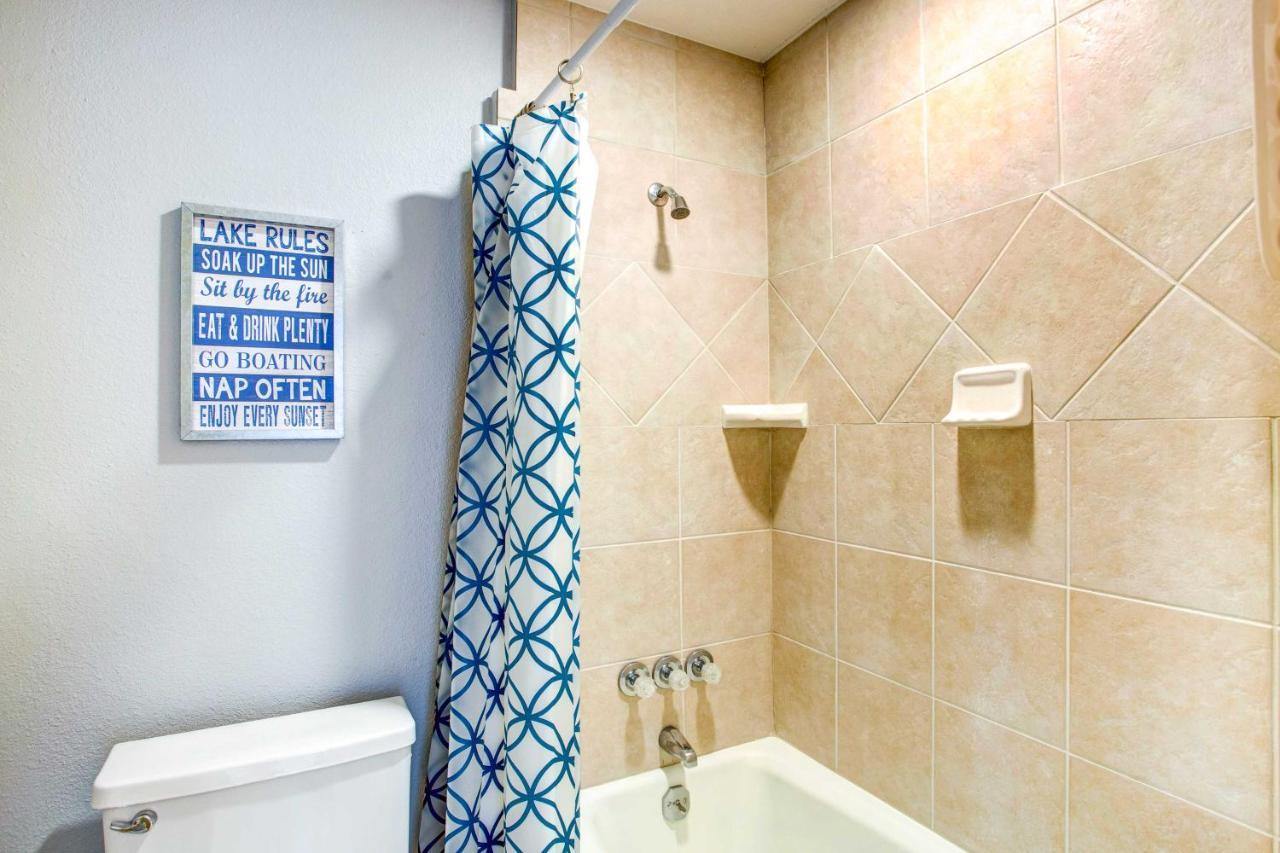 Cedar Creek Lakefront Vacation Rental With Pool Gun Barrel City Buitenkant foto